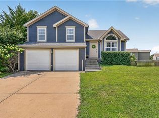 10820 N Smalley Ct, Kansas City, MO 64157