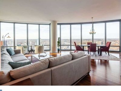 2101 Market St Unit 4102, Philadelphia, PA, 19103