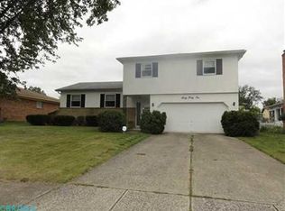 6041 Sandgate Rd, Columbus, OH 43229