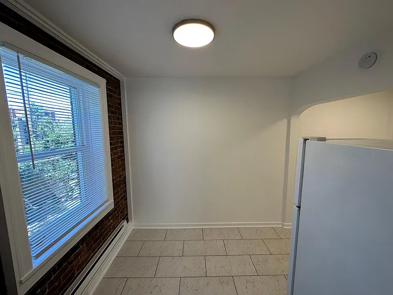 333 Summit Ave E #204 — Photo 5