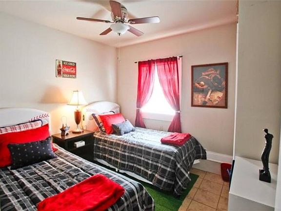 2nd image of 2115-17 S Carrollton Ave
