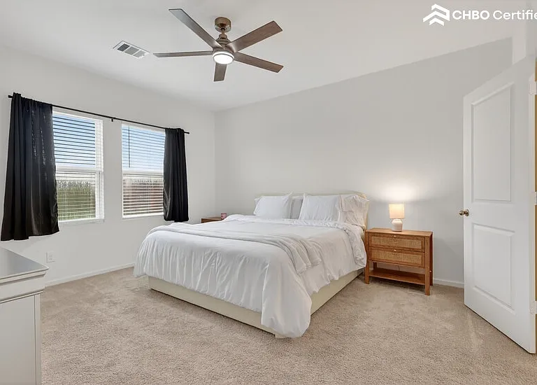 1052 Long Bay Ct — Photo 33