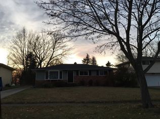 6082 S Perkins Rd, Bedford, OH 44146
