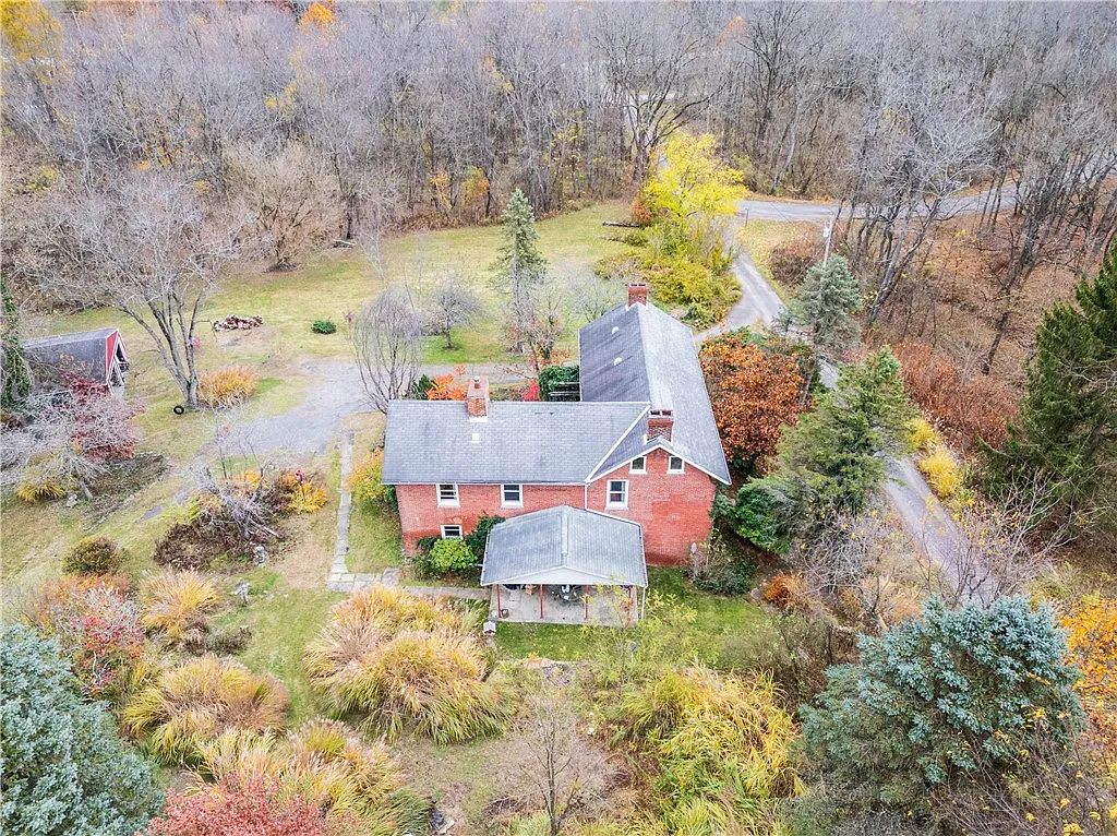 50 Tarr Heights Dr photo 1