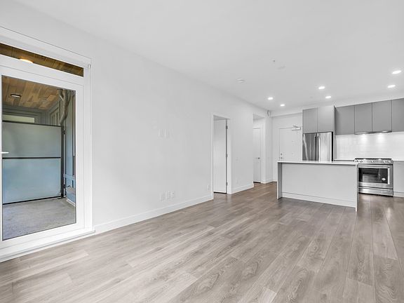 3rd image of 735 Anskar Ct #213