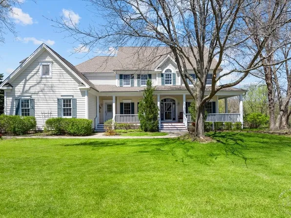 7105 Cupola Ct, Cary, IL 60013