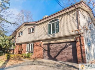 28 Agate Rd, East Brunswick, NJ 08816