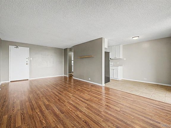 5th image of 2225 Buchtel Boulevard #604