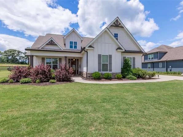 295 Graceton Farms Dr, Senoia, GA 30276