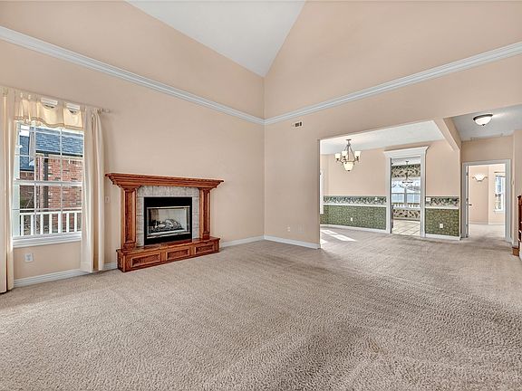 5th image of 1008 N Mallard Ln