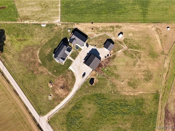 8705 Westport Road, Marysville, IN 47141
