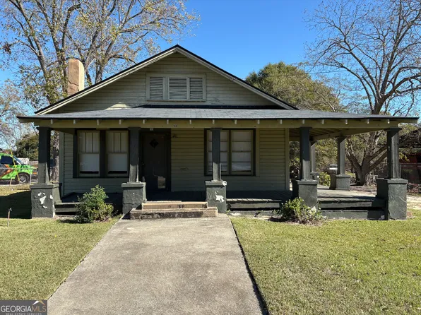 1108 College St, Eastman, GA 31023