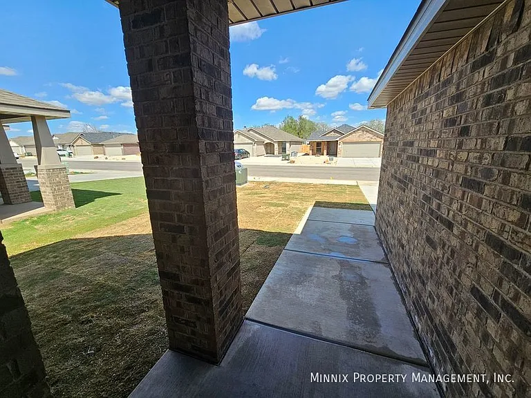 2622 Tiffin Ave — Photo 36