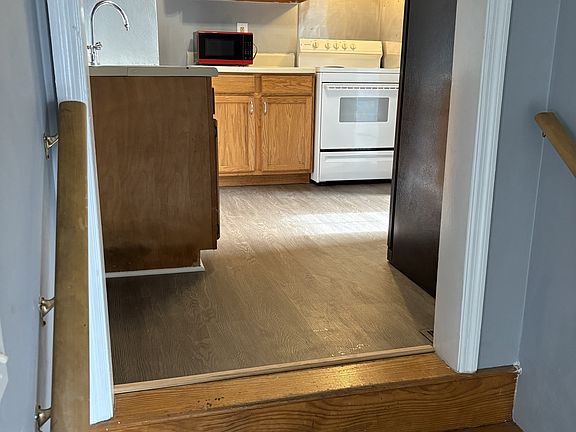 5th image of 333 Red Ln