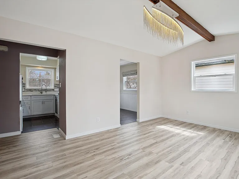 2728 Yost Blvd — Photo 31