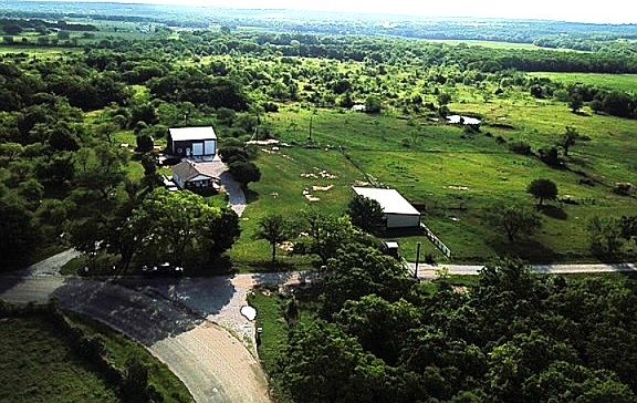 4th image of 825 County Road 3655