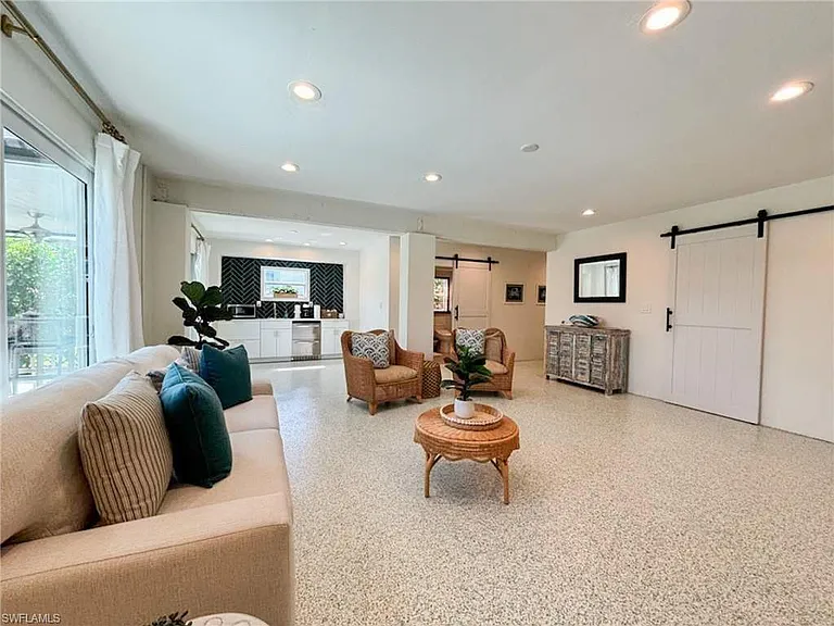 27725 Forester Dr — Photo 34