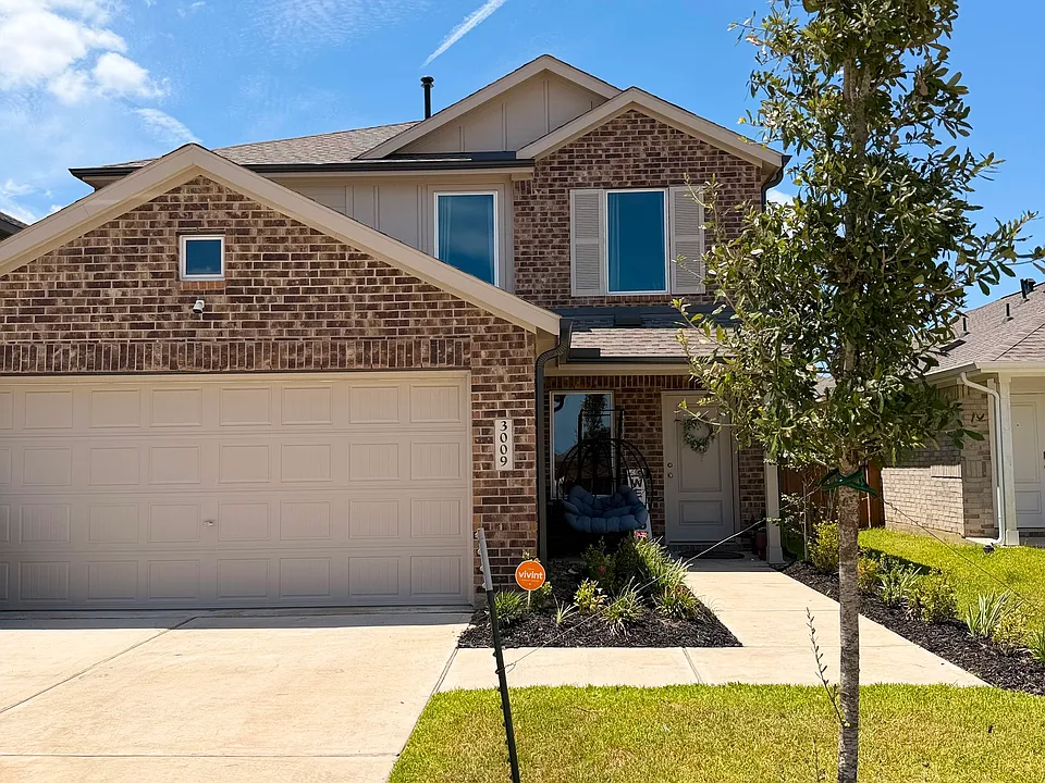 3009 Fantasy Terrace Dr