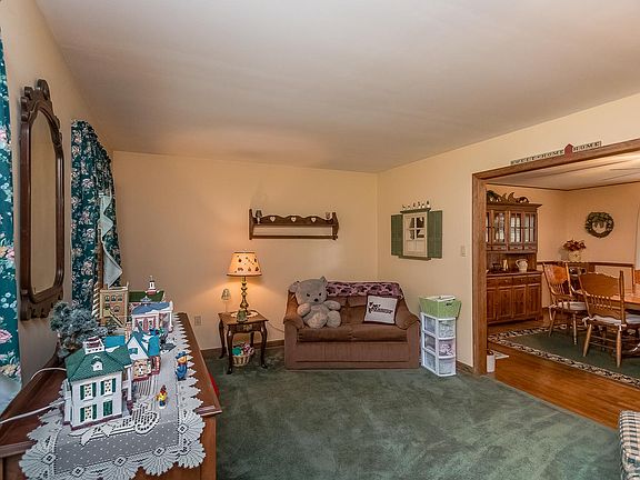 2nd image of 48 Patricia Ln