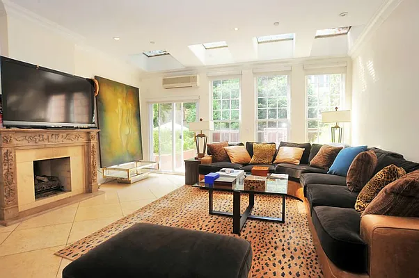 Rented by Town Residential | media 26