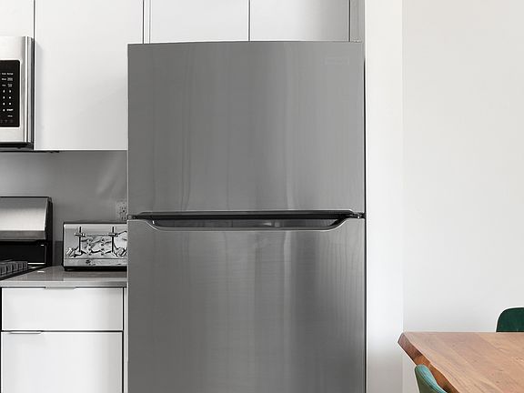 4th image of 420 E 102nd St APT 12C