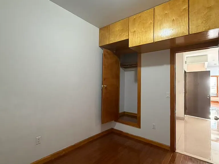 460 62nd St #2 — Photo 7