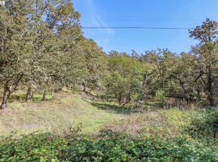 819 SE Fisher Dr, Roseburg, OR 97470