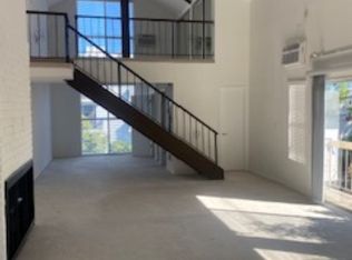 872 S Westgate Ave, Los Angeles, CA 90049