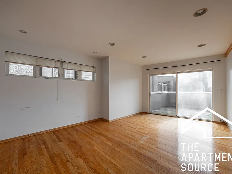 1049 N Winchester Ave #2F — Photo 17