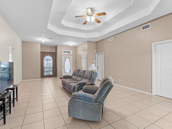4th image of 1301 Ambrosia Dr