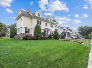39 Beech St, Nutley, NJ 07110