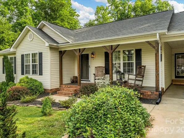 630 Kilbart Ct, Bessemer City, NC 28016