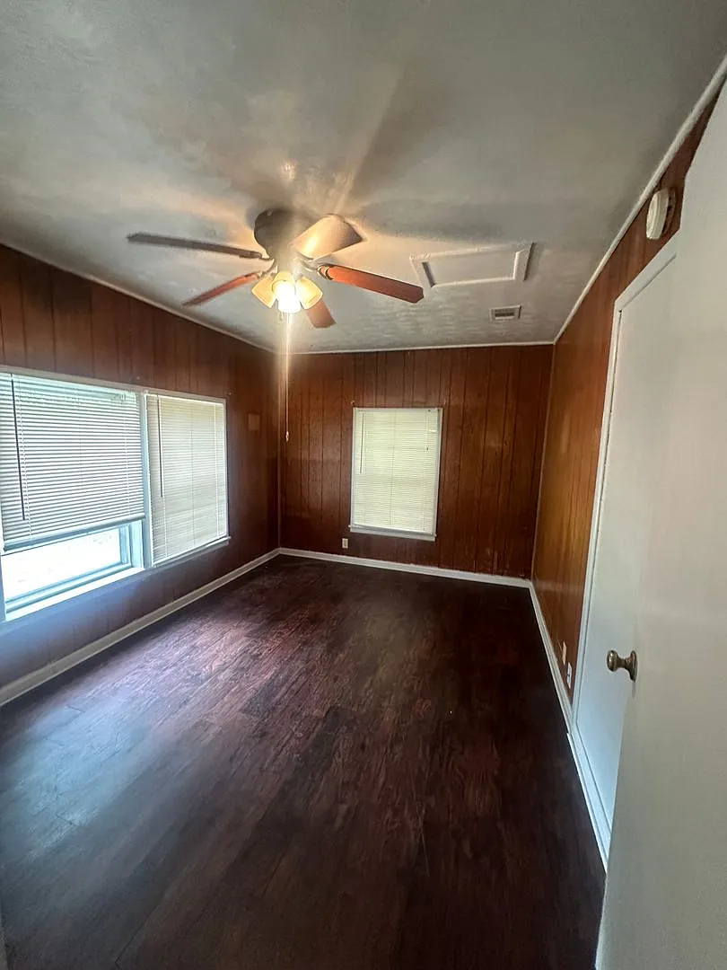Bonus room, East Waco — Photo 4