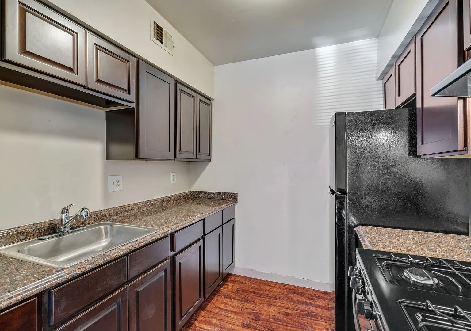 4100 Brown St — Photo 1