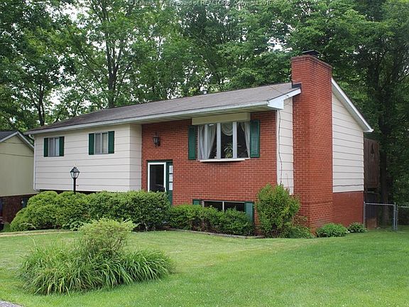 2nd image of 1111 Hollyberry Ln