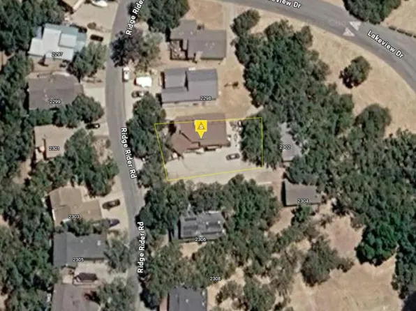 2300 Ridge Rider Rd, Bradley, CA 93426