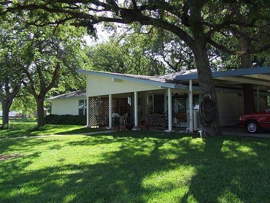 1st image of 1606 Island Village Ct
