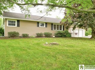 9516 Chautauqua Rd, Fredonia, NY 14063