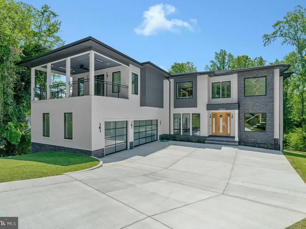 1434 Waggaman Cir, Mc Lean, VA 22101