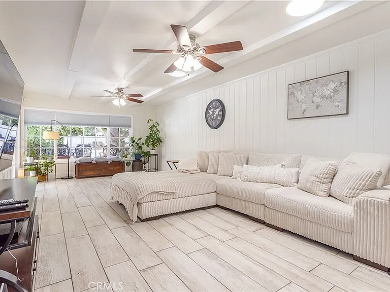 19308 Lemarsh St — Photo 10