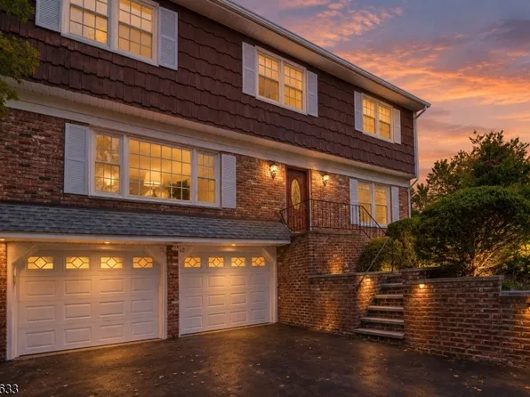 42 Collins Ave, Ramsey Boro, NJ 07446