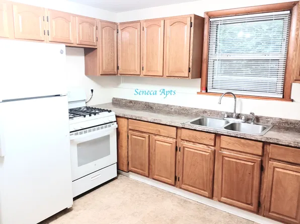 210 Seneca Ave APT 1, Pawtucket, RI 02860
