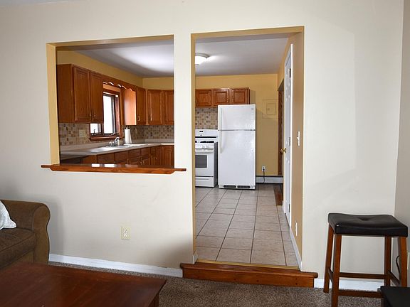 5th image of 180 Foxhall Ave #2