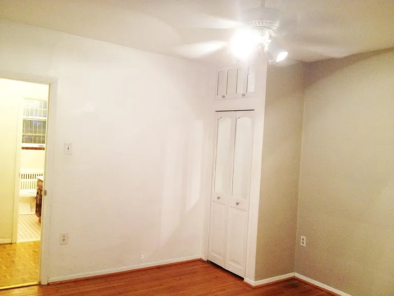 425 S 46th St #1 — Photo 9