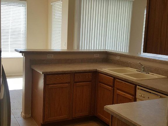 3rd image of 12629 W Hollyhock Dr
