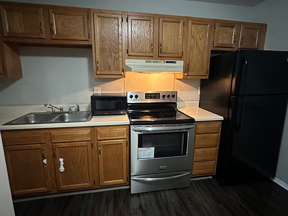 5th image of 448 N Hills Rd #3