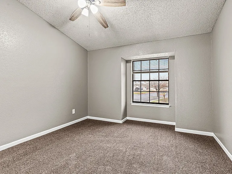 Towne East Village Apartment Homes — Photo 37