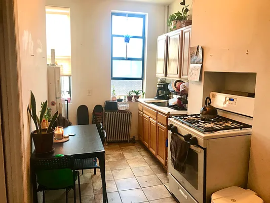 Rented by MySpaceNYC | media 10