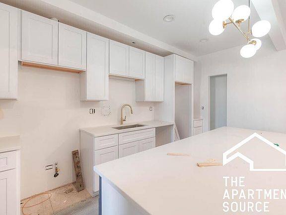 4th image of 4937 N Saint Louis Ave #1S