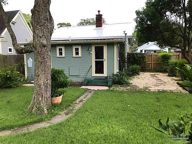 816 W Government St — Photo 29